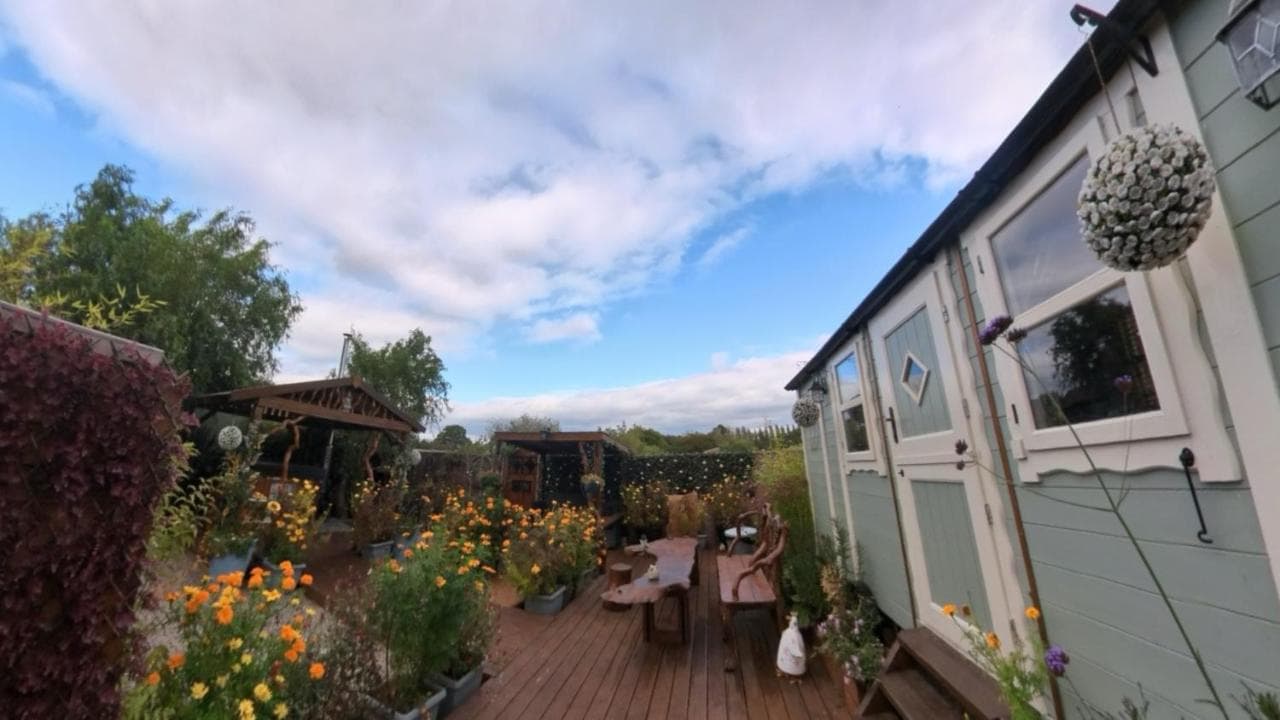 Alices Garden Two — photo 3