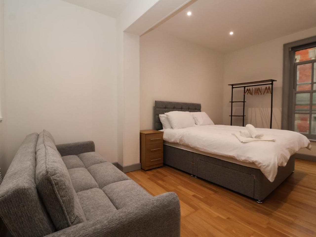 Apartment 10 — photo 2