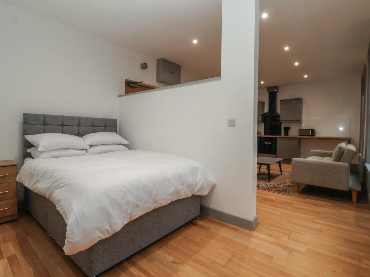 Apartment 9 — photo 2