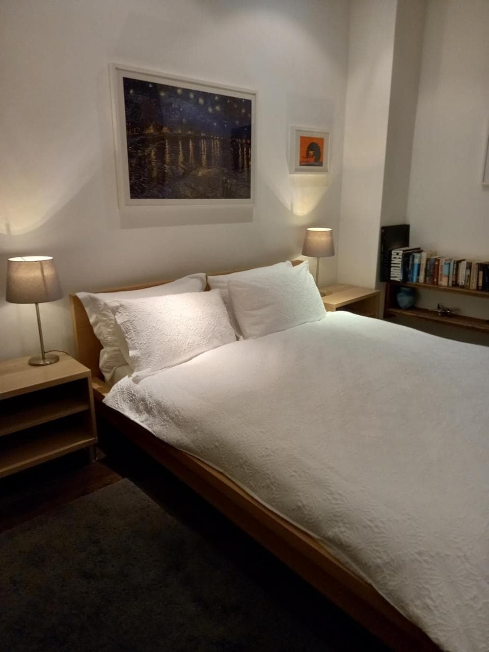 Great room in cool house — photo 6