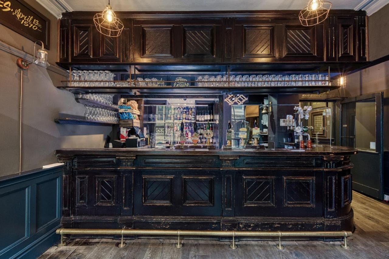 Guy Fawkes Inn — photo 4