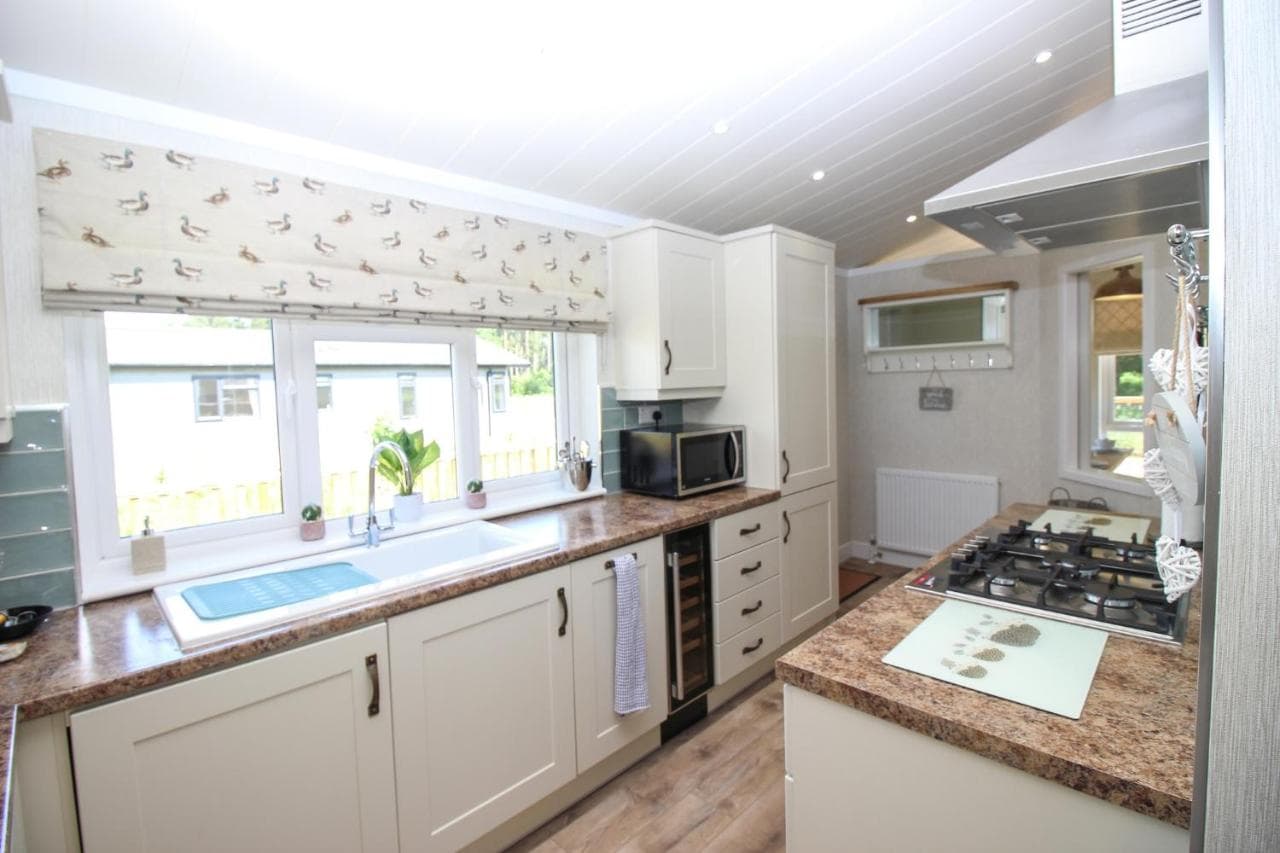 Hollicarrs - Kingfisher Lodge — photo 8