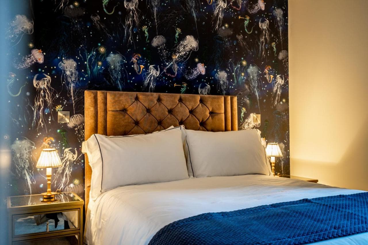 The Ebor Suite @ Ryedale House — photo 6