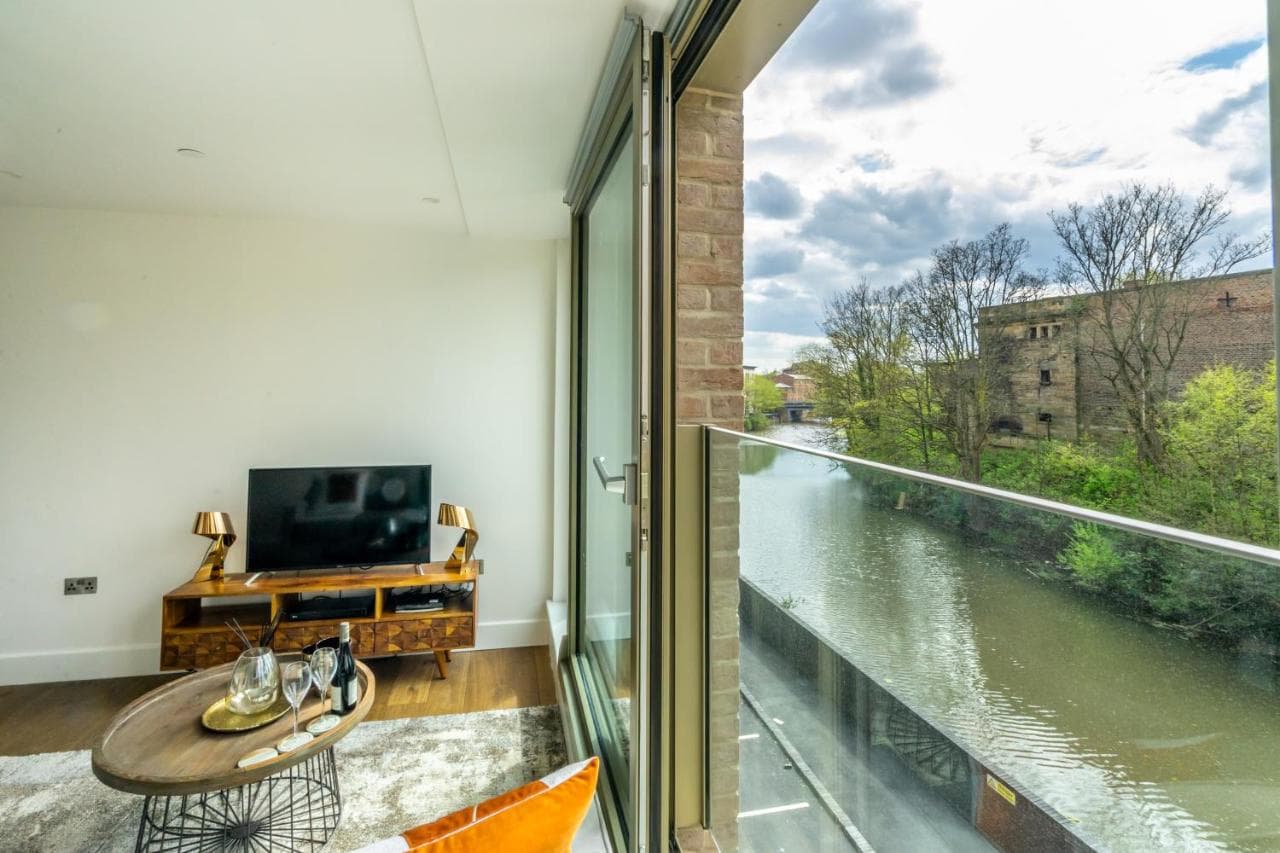 Waterfront @ Ryedale House — photo 6
