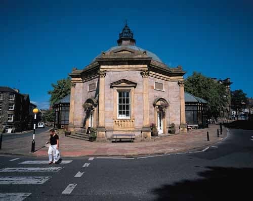 Harrogate Tourist Information Centre Image 1