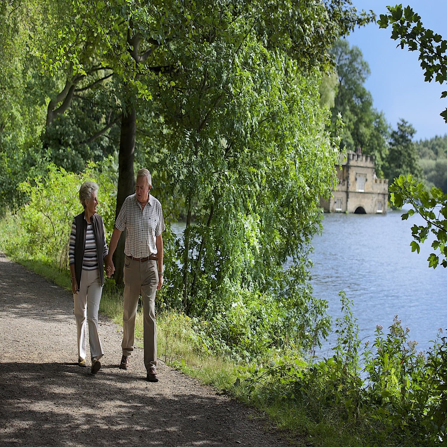 Newmillerdam Country Park & Boathouse Image 4