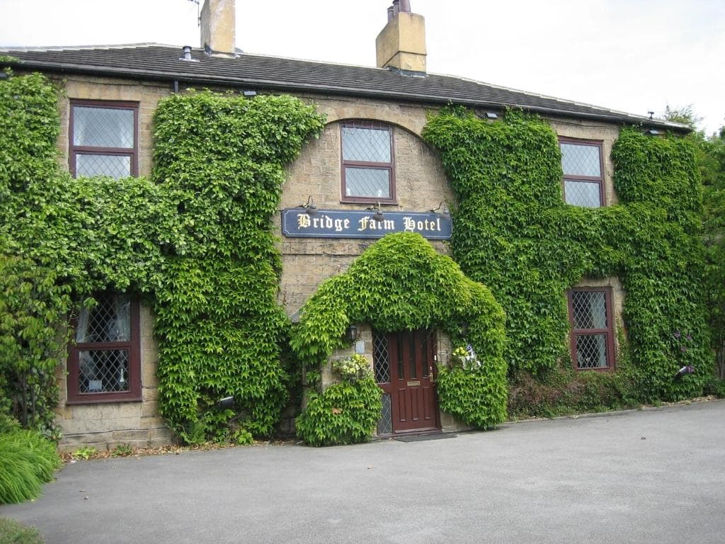 Bridge Farm Hotel Image 3