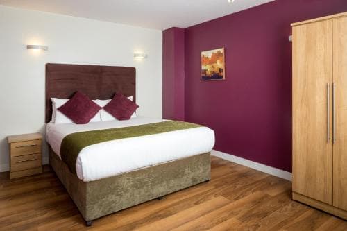 Roomzzz Leeds Headingley Image 3