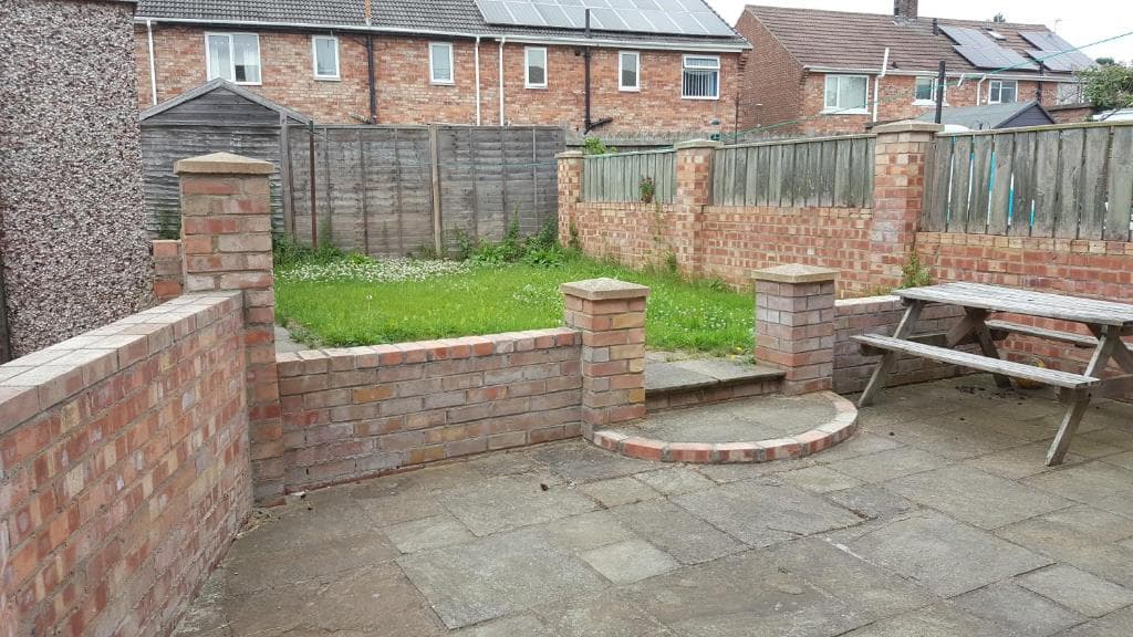 Hollinside Road Image 1