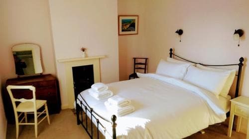 Milliner's Cottage Image 2