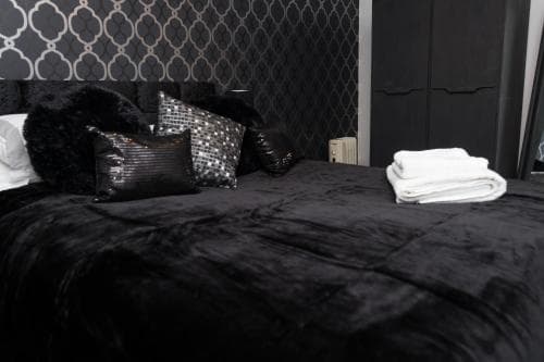 Hullidays - Theatre Side Apartment Image 2