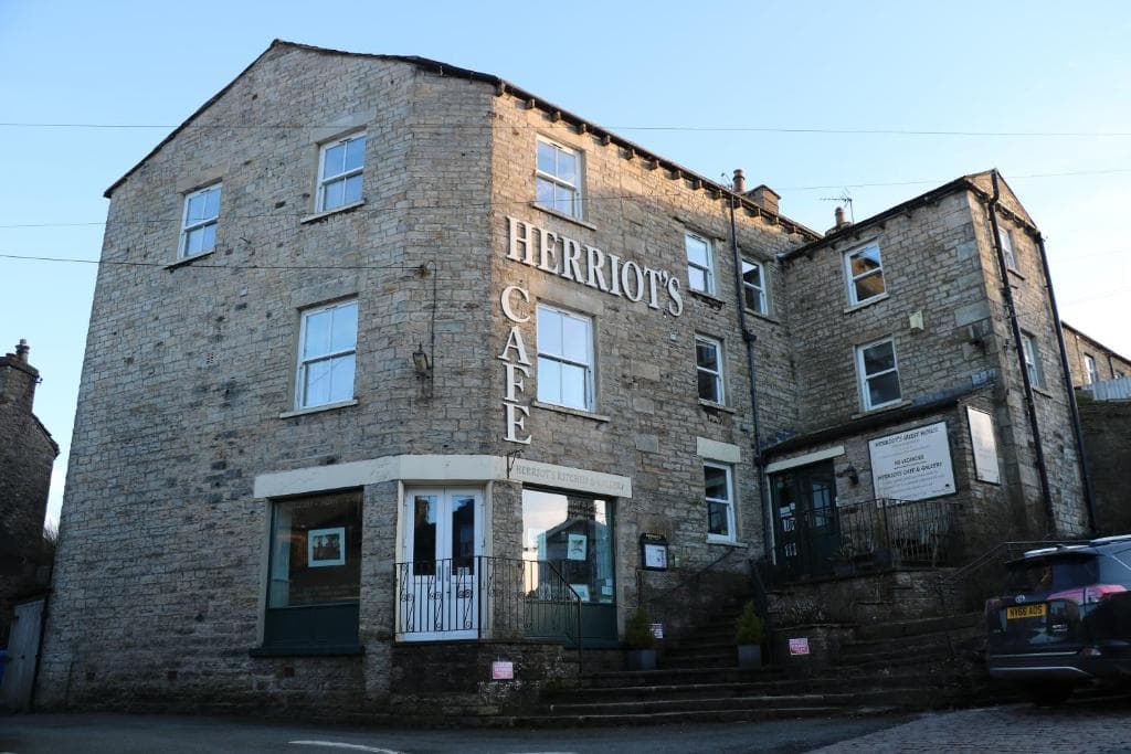 Herriot's Image 3