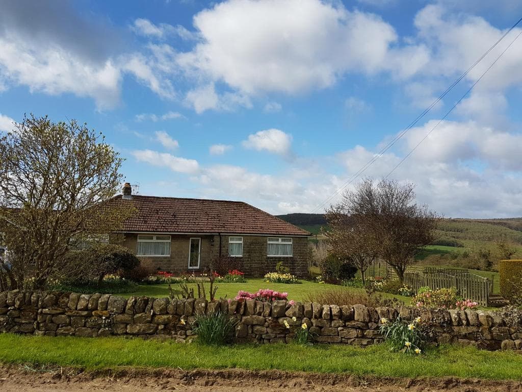 Woodpeckers Cottage Image 1
