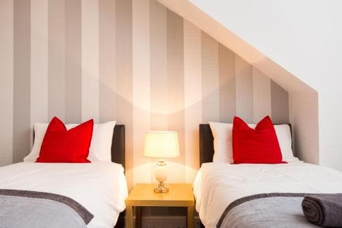 Highfield House Image 2