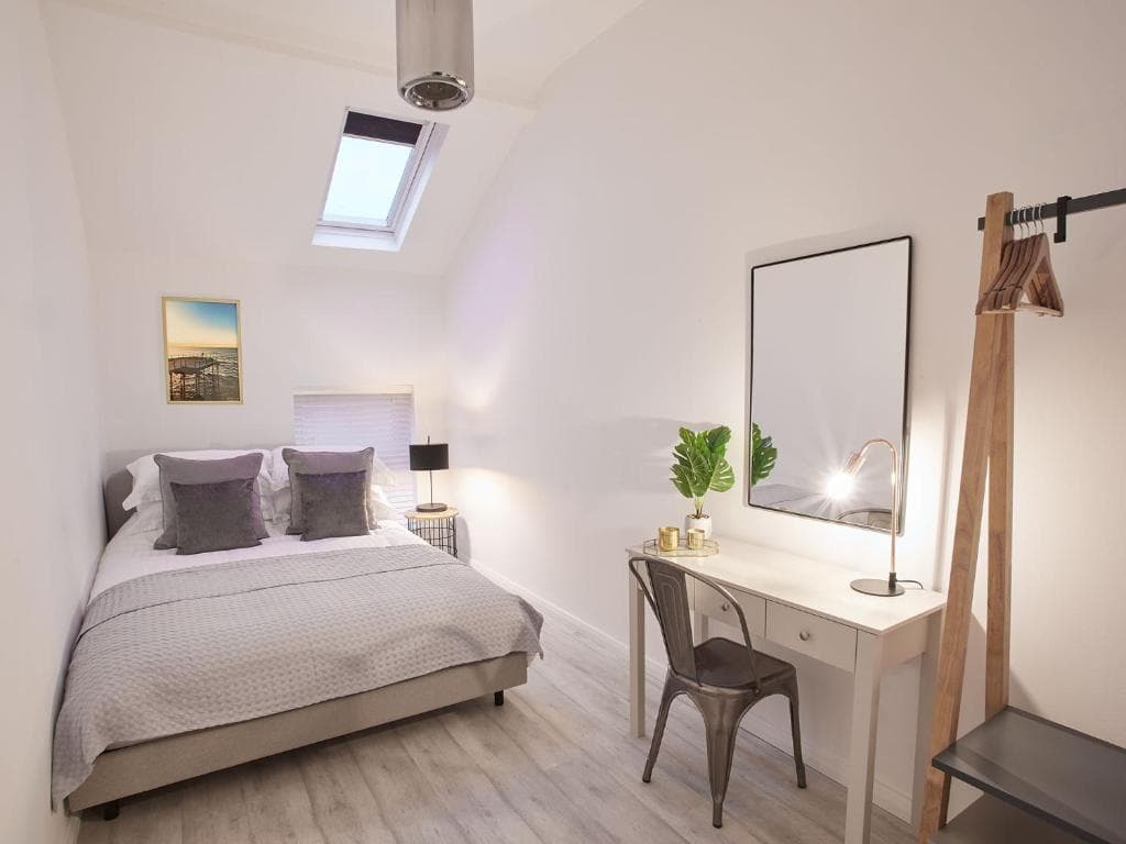 Host & Stay - Pearl Apartment Image 5