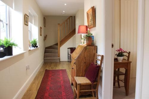 Mistletoe Cottage Image 1