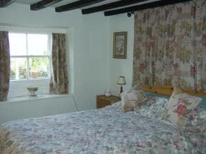 Pat's Cottage Image 3