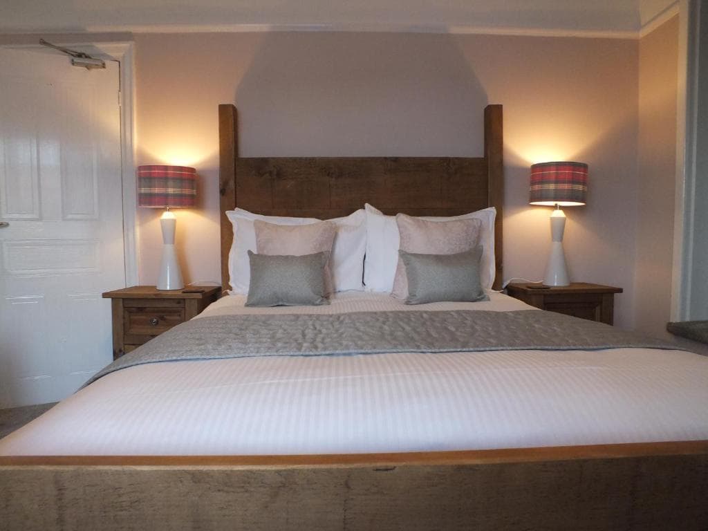 Devonshire Arms Inn Image 1