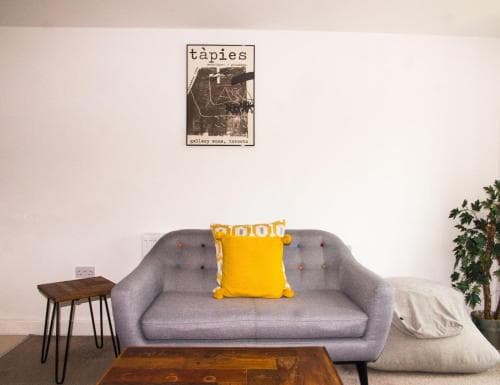 Impressive Urban Townhouse - Leeds City Centre Image 3