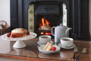 Crow Hall - Luxury Holiday Accommodation Image 1
