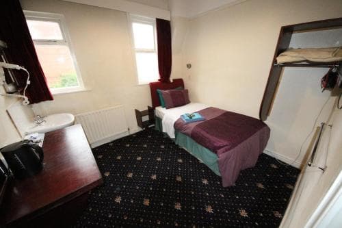 Avalon Guest House Image 2