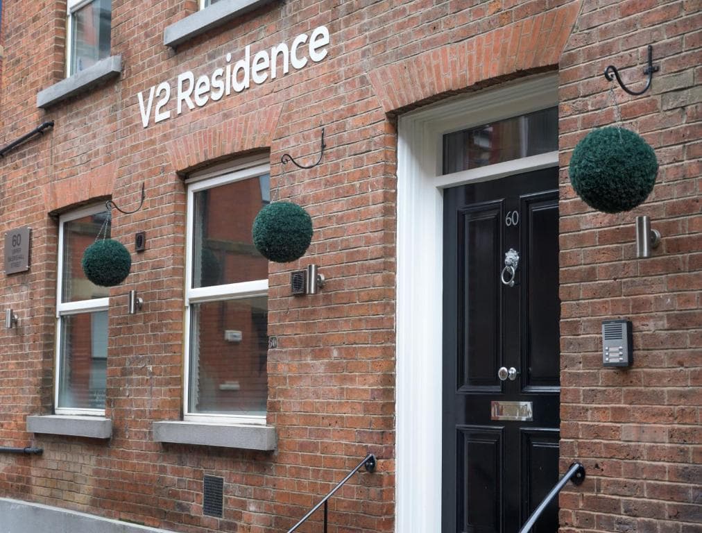V2 Residence Park Row Image 1