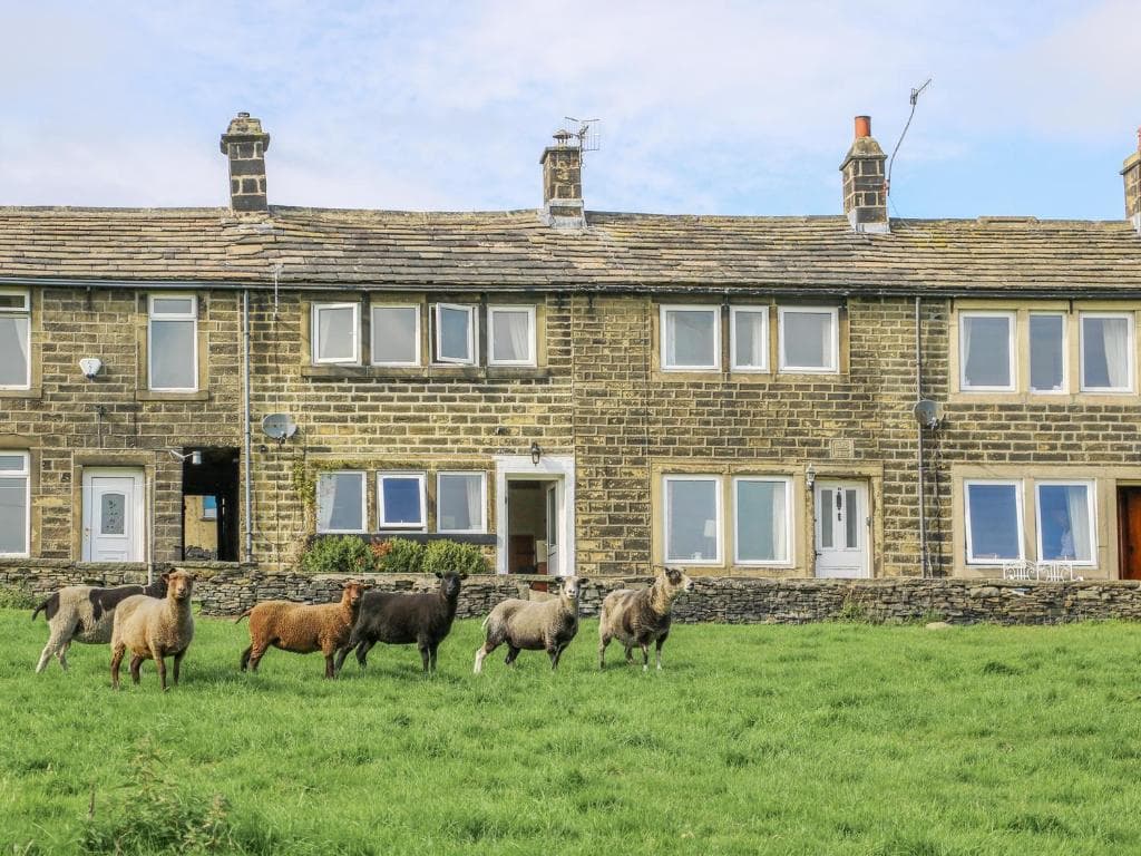 17 Moorside Image 3