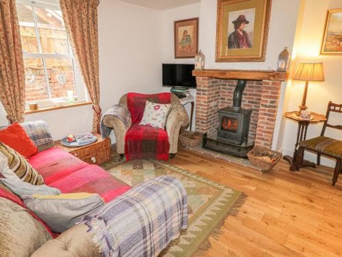 Chuckle Cottage Image 2