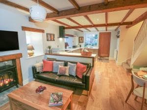 May Cottage Image 2