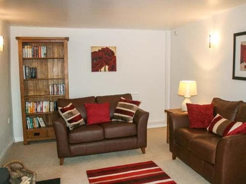 Derwent Cottage Image 2