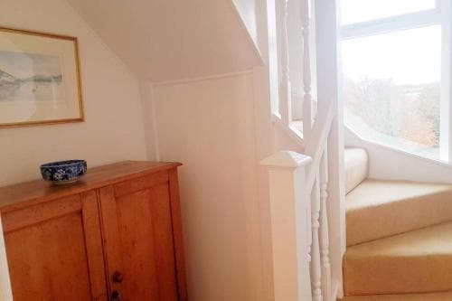 Large 2 ensuite bedroom flat with lovely views Image 1