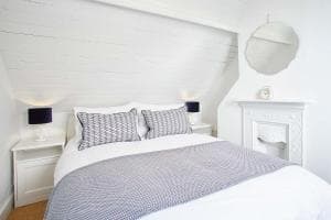 Host & Stay - Gun Gutter House Image 3