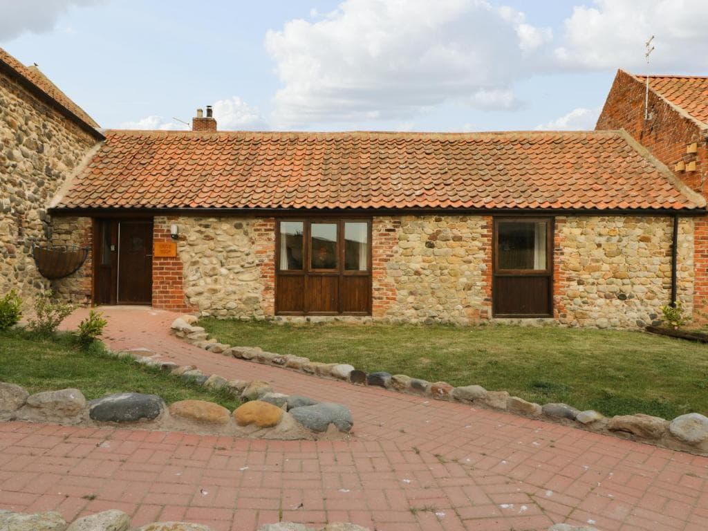 Daisy Nook Image 1