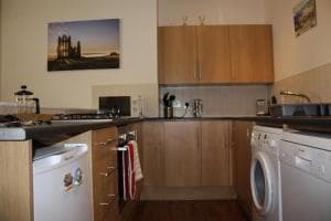 No2 Abbey View Apartment Image 2