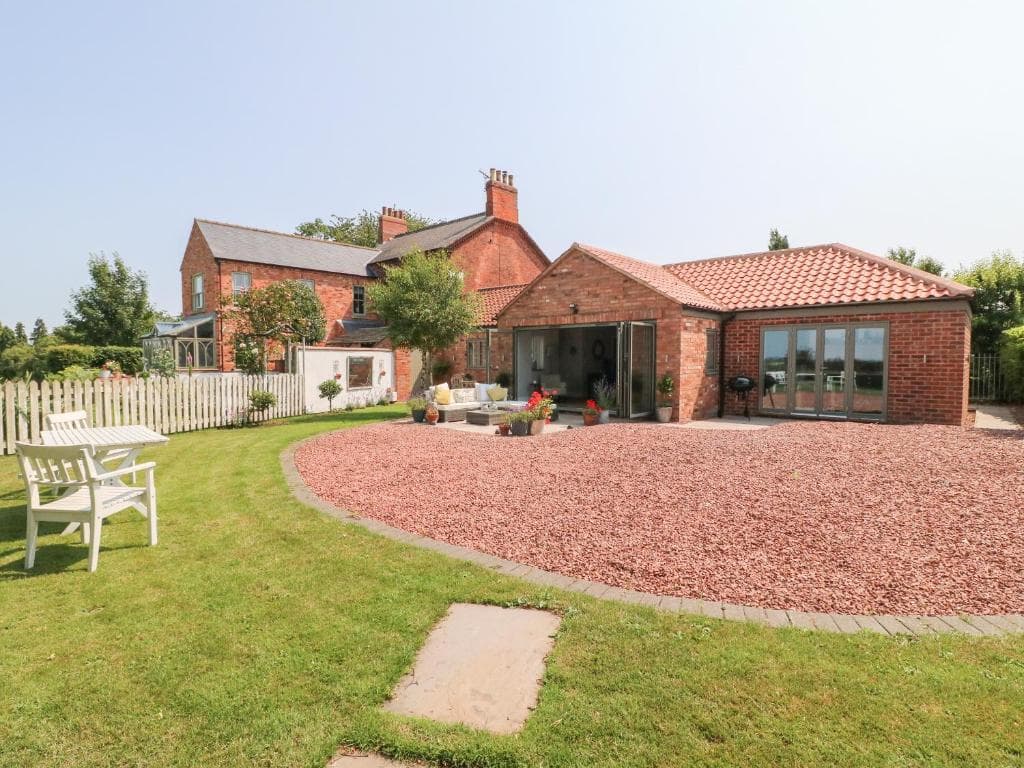 Highfield cottage Image 2