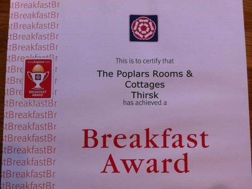 The Poplars Rooms & Cottages Image 1