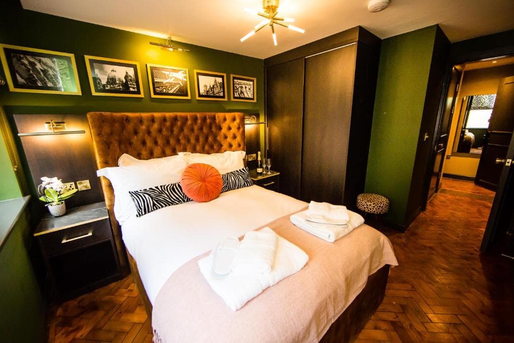 Maison Parfaite LS1 - Luxury City Centre Suites Image 2