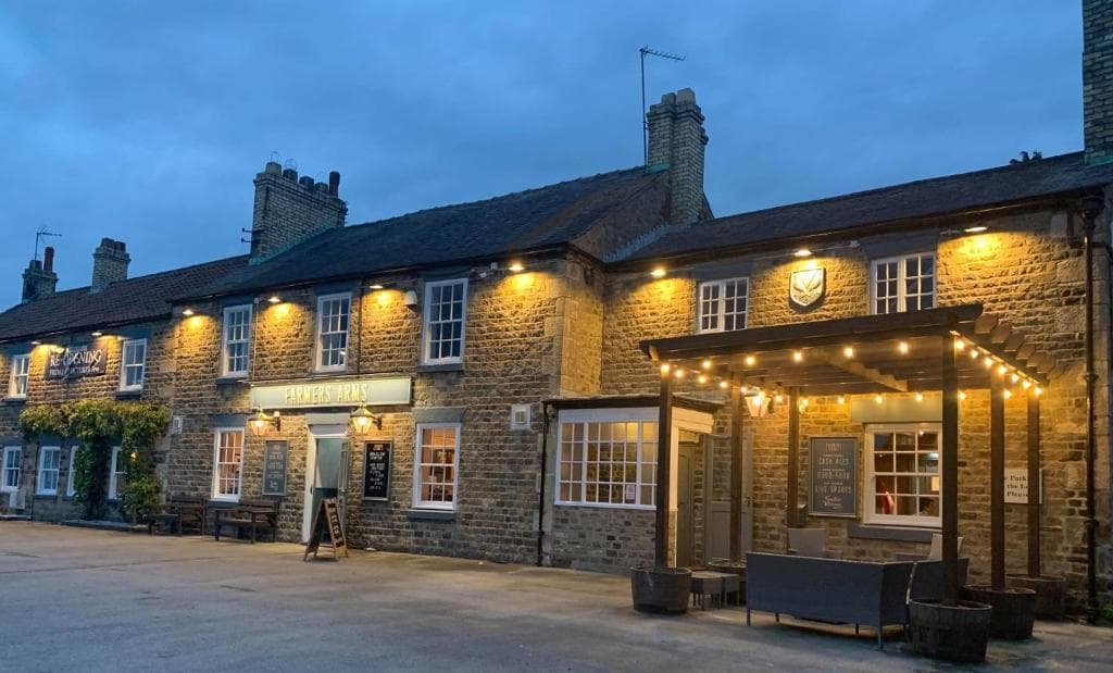 The Farmers Arms Inns Image 1