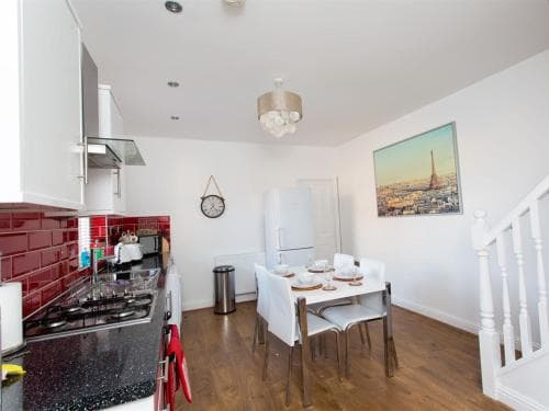 Luxurious Serviced Apartments Image 3