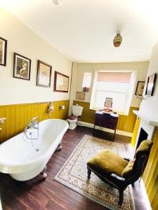 The Gin Lounge Rooms Image 2