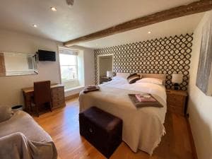 Stay in Westow Image 3