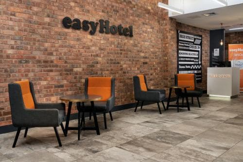 easyHotel Leeds Image 9