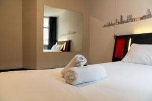 easyHotel Leeds Image 7