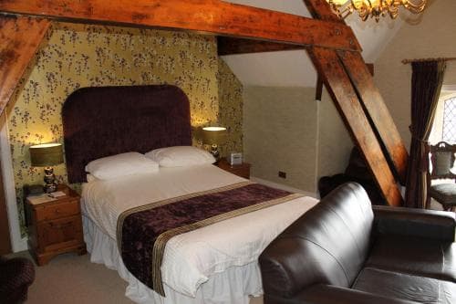 Oakwood Hall Hotel Image 3