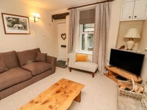 End Cottage Image 2