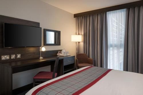 Ramada by Wyndham Leeds East Image 2