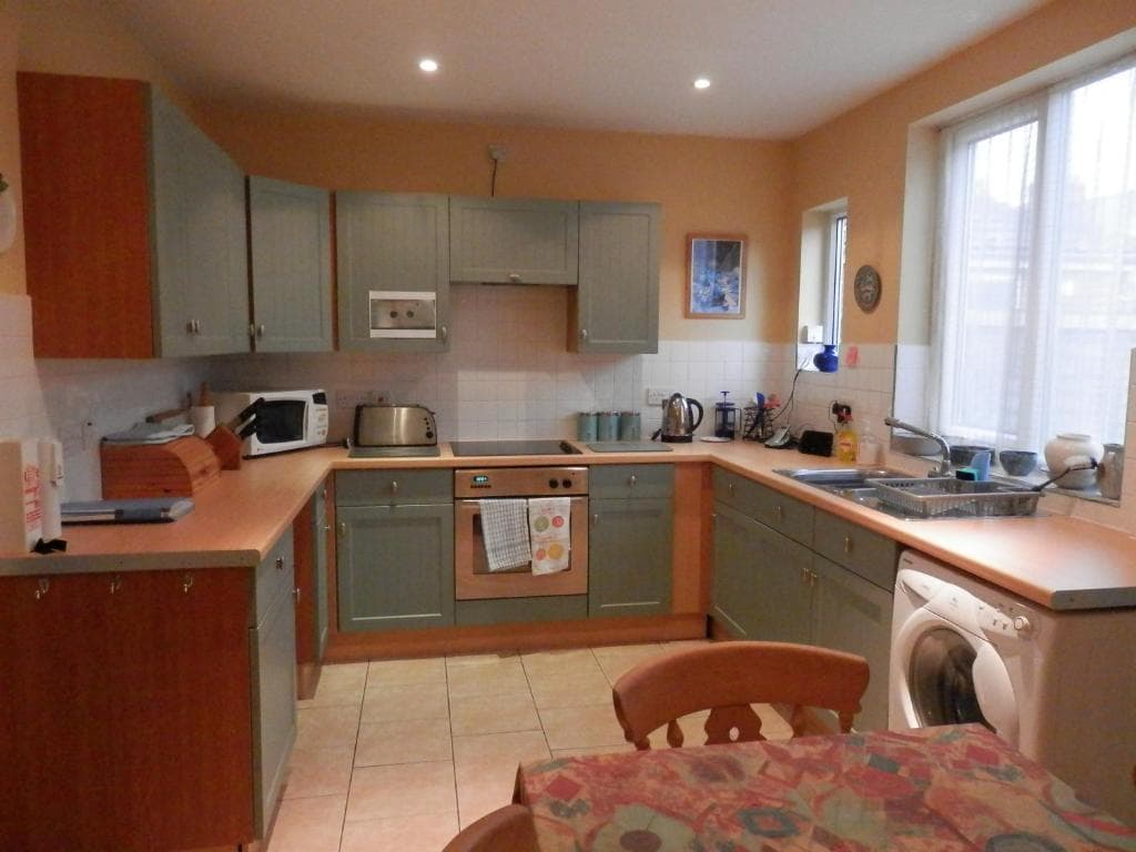 19 Curzon Terrace Image 3