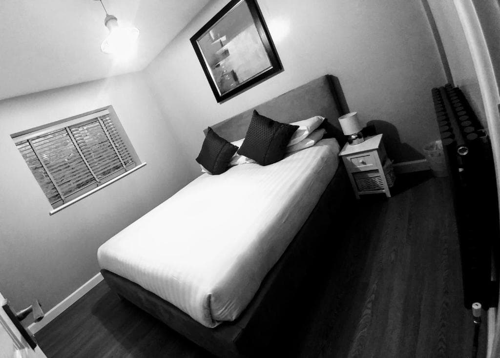 Valley Mount House & Apartment Image 1
