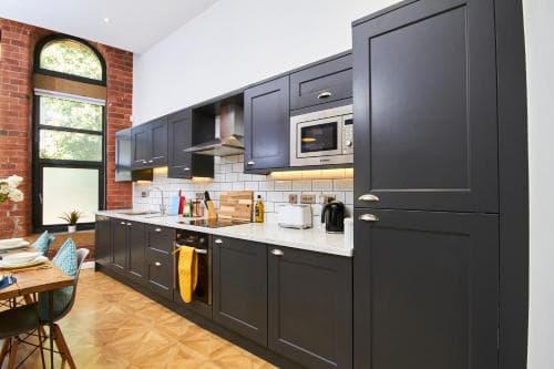 The Grand Manhattan Apartment in Central Leeds Image 2