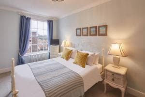 Host & Stay - Rock Pipit Image 3
